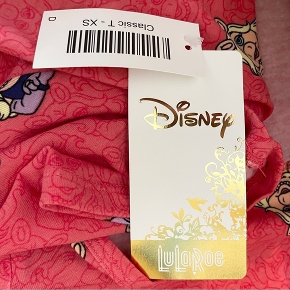 🌺 LuLaRoe Perfect Tee Disney Miss Piggy Scoop Neck Short Sleeve Top Size XS NWT - Picture 8 of 12